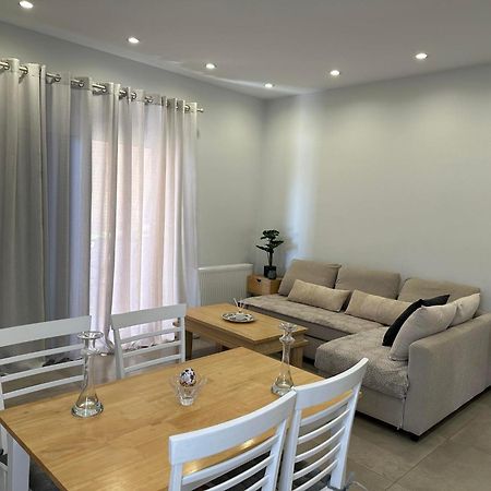 Mimozas Apartment Porto Heli Bagian luar foto