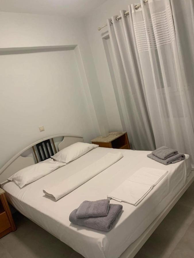 Mimozas Apartment Porto Heli Bagian luar foto